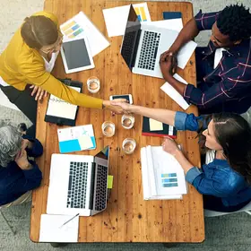 Sales vs Digital Marketing: Why Collaboration Is Key for Business Growth